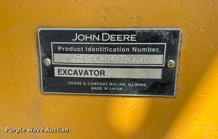 image for item EF2062 2004 John Deere 450C LC excavator