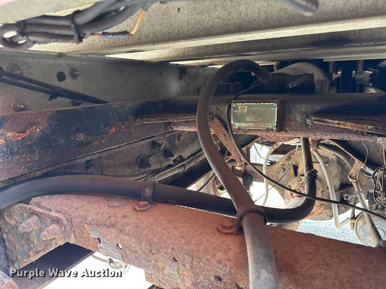 image for item EF2063 1998 Ford L8501 dump truck