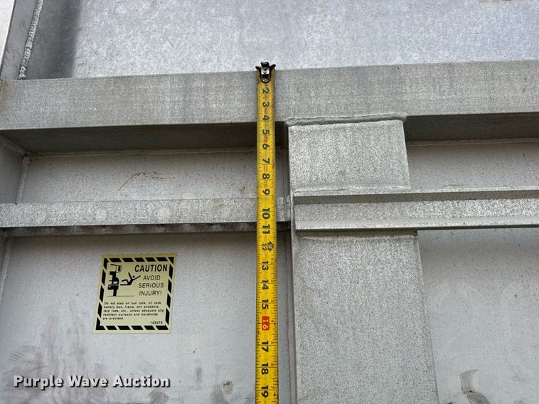 image for item EF2063 1998 Ford L8501 dump truck