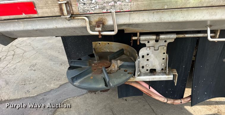 image for item EF2063 1998 Ford L8501 dump truck