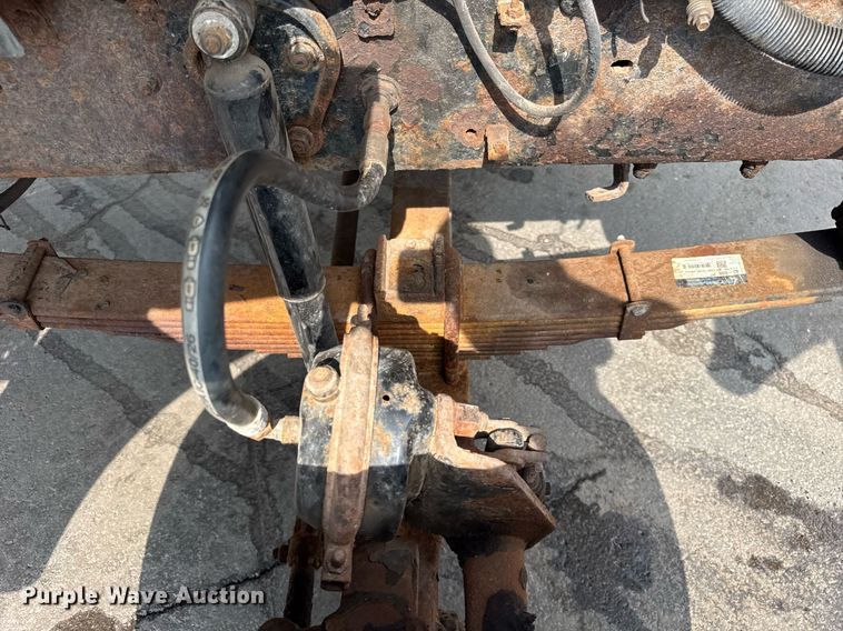 image for item EF2063 1998 Ford L8501 dump truck