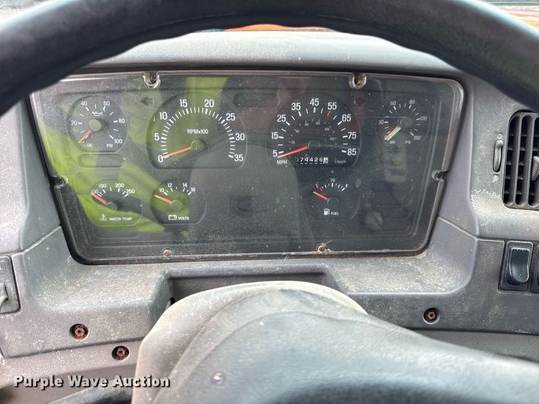 image for item EF2063 1998 Ford L8501 dump truck