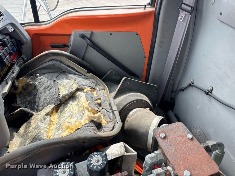 image for item EF2063 1998 Ford L8501 dump truck