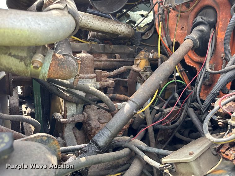 image for item EF2063 1998 Ford L8501 dump truck