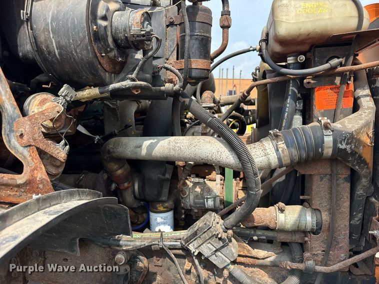 image for item EF2063 1998 Ford L8501 dump truck