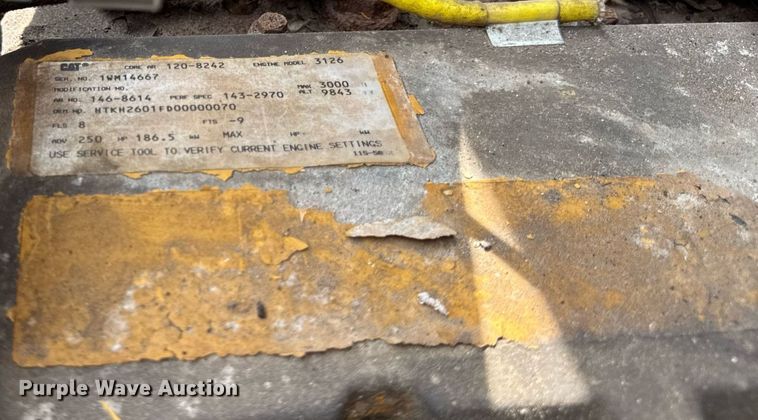 image for item EF2063 1998 Ford L8501 dump truck