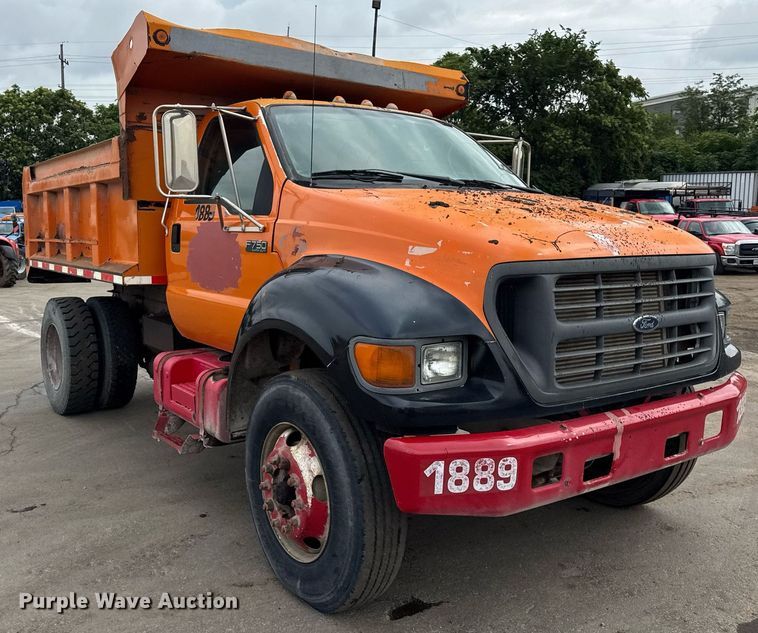 image for item EF2066 2001 Ford F750 Super Duty dump truck