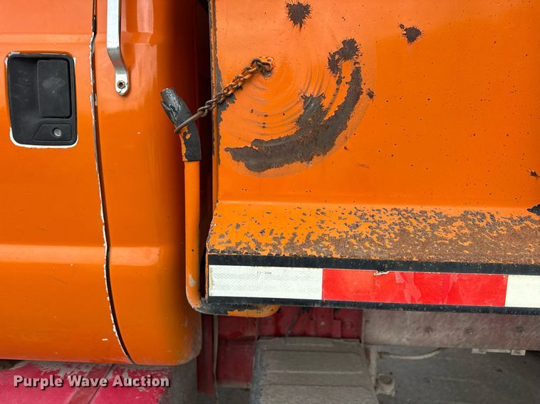 image for item EF2066 2001 Ford F750 Super Duty dump truck