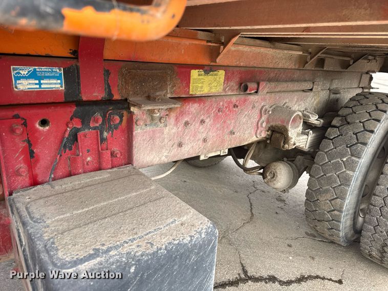 image for item EF2066 2001 Ford F750 Super Duty dump truck