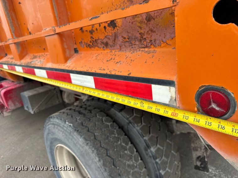 image for item EF2066 2001 Ford F750 Super Duty dump truck