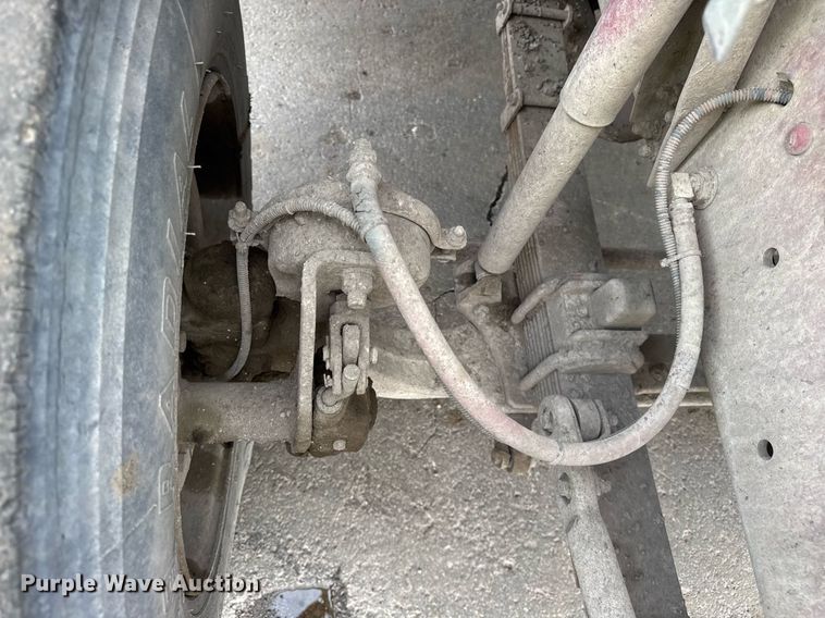 image for item EF2066 2001 Ford F750 Super Duty dump truck