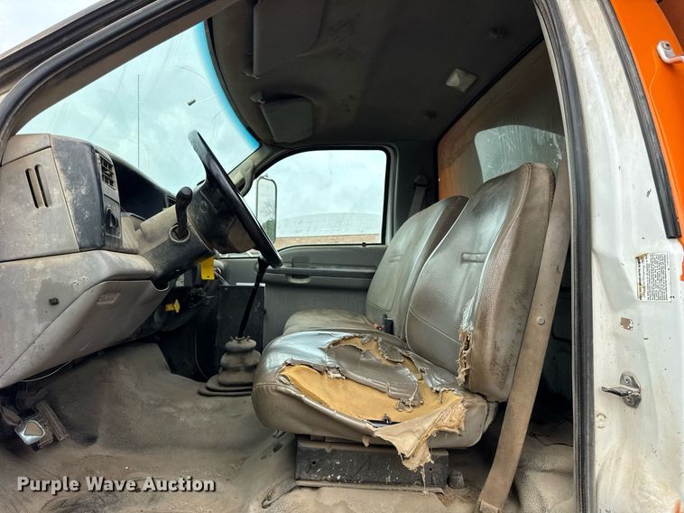 image for item EF2066 2001 Ford F750 Super Duty dump truck