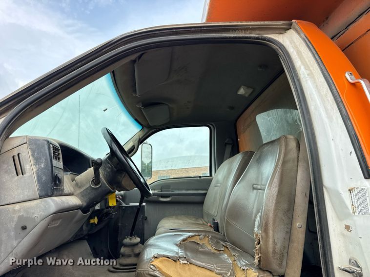 image for item EF2066 2001 Ford F750 Super Duty dump truck