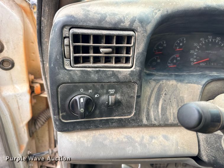 image for item EF2066 2001 Ford F750 Super Duty dump truck