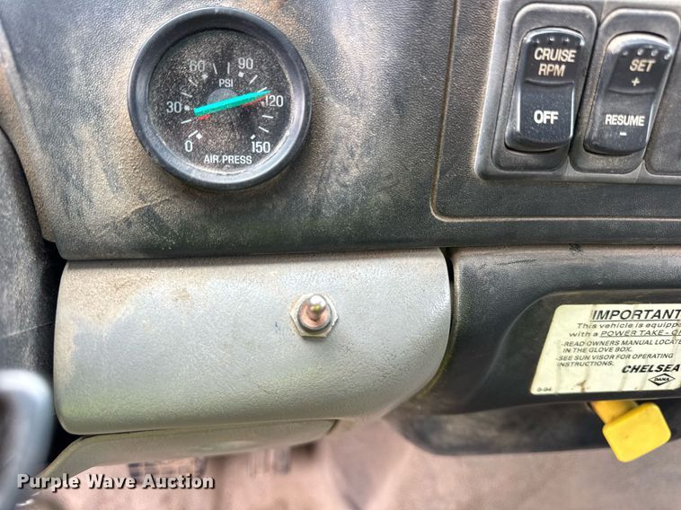 image for item EF2066 2001 Ford F750 Super Duty dump truck