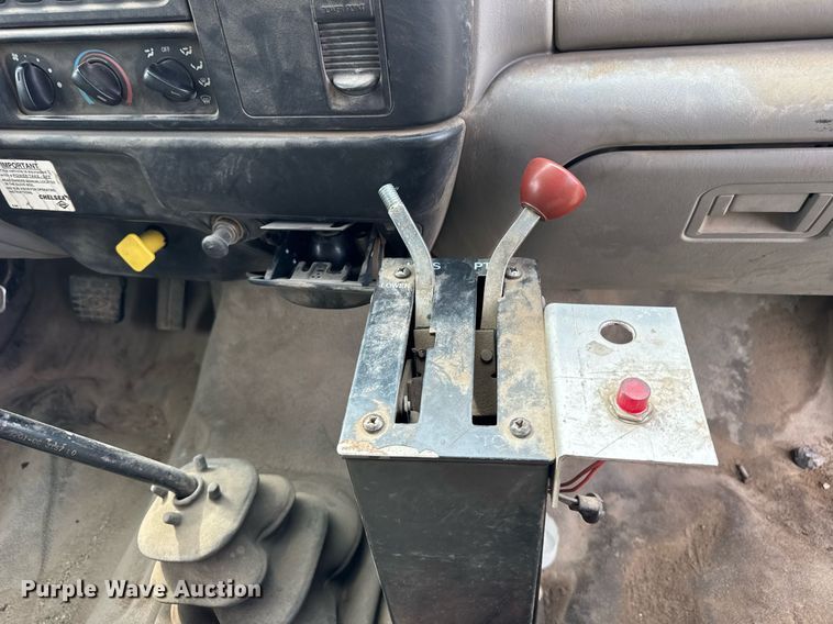 image for item EF2066 2001 Ford F750 Super Duty dump truck