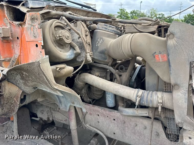 image for item EF2066 2001 Ford F750 Super Duty dump truck