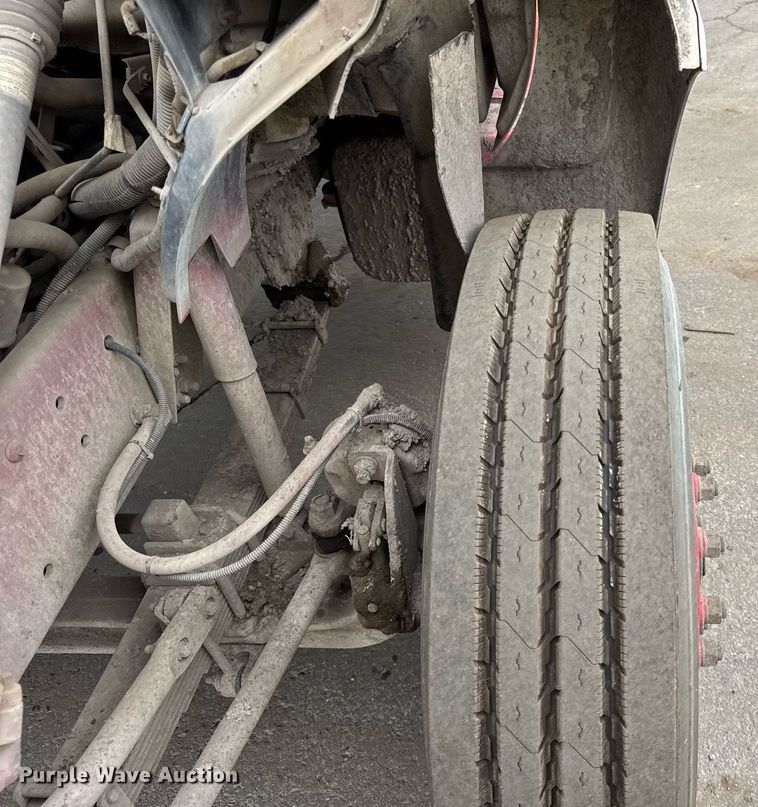 image for item EF2066 2001 Ford F750 Super Duty dump truck