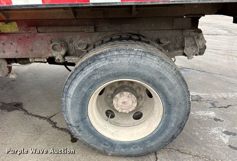 image for item EF2066 2001 Ford F750 Super Duty dump truck