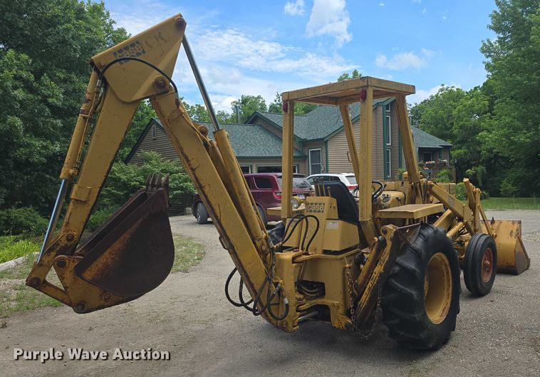 image for item EF3564 1974 Case 480B Construction King backhoe