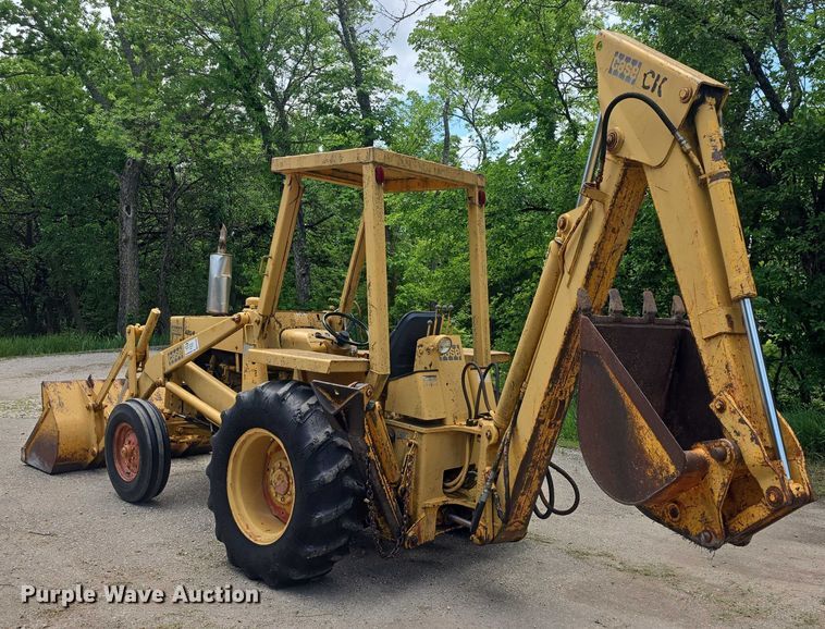 image for item EF3564 1974 Case 480B Construction King backhoe