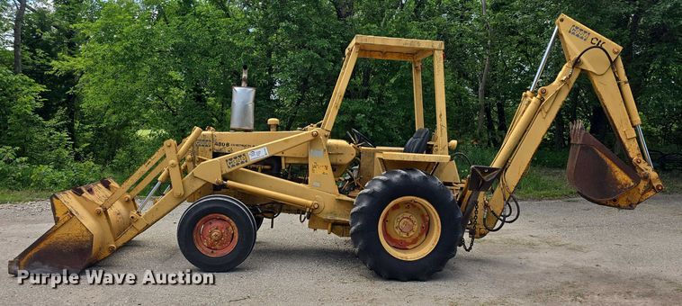 image for item EF3564 1974 Case 480B Construction King backhoe