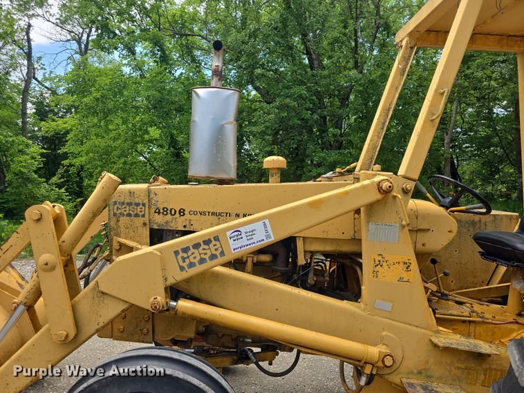 image for item EF3564 1974 Case 480B Construction King backhoe