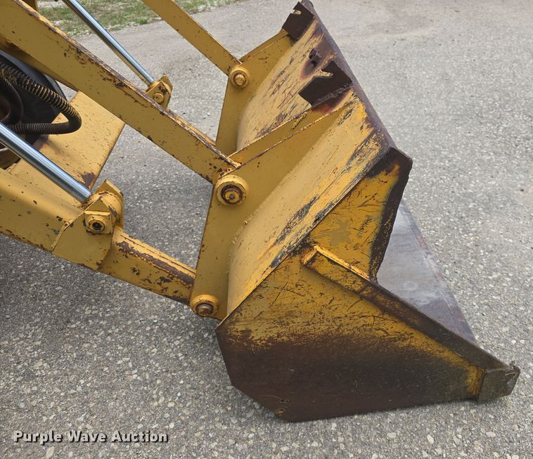 image for item EF3564 1974 Case 480B Construction King backhoe