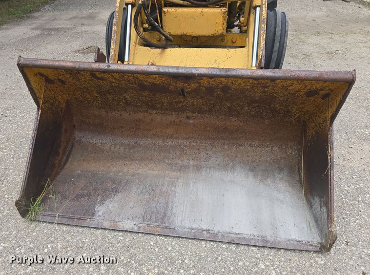 image for item EF3564 1974 Case 480B Construction King backhoe