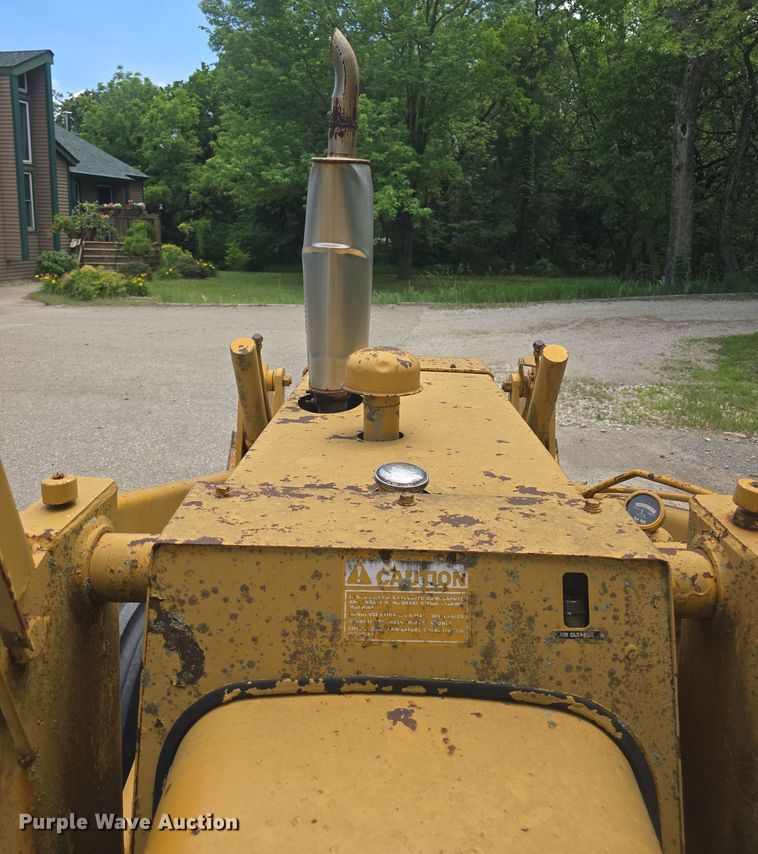 image for item EF3564 1974 Case 480B Construction King backhoe