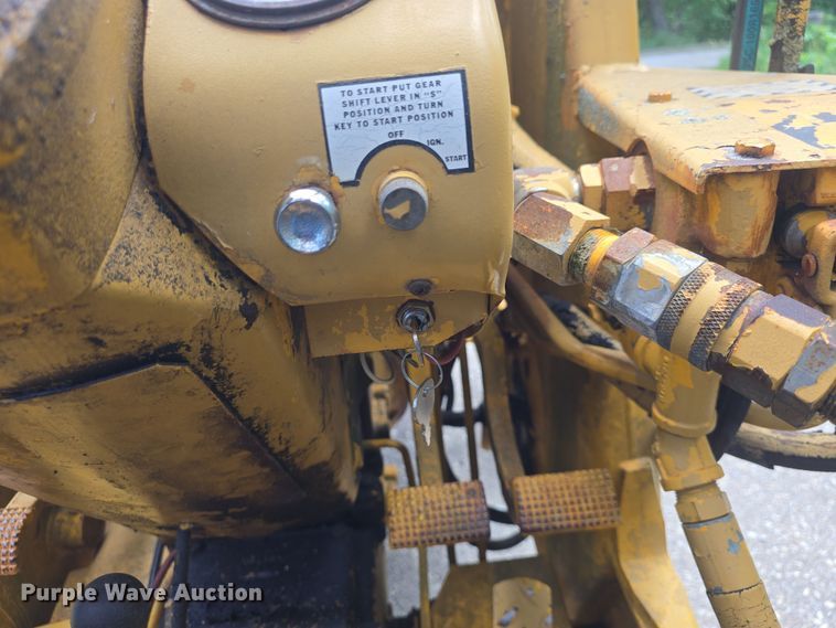 image for item EF3564 1974 Case 480B Construction King backhoe