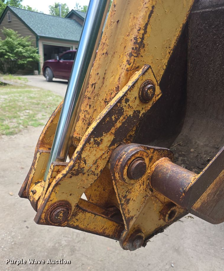 image for item EF3564 1974 Case 480B Construction King backhoe