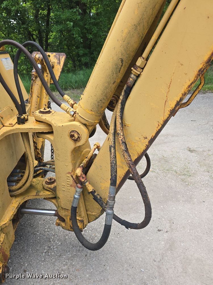 image for item EF3564 1974 Case 480B Construction King backhoe