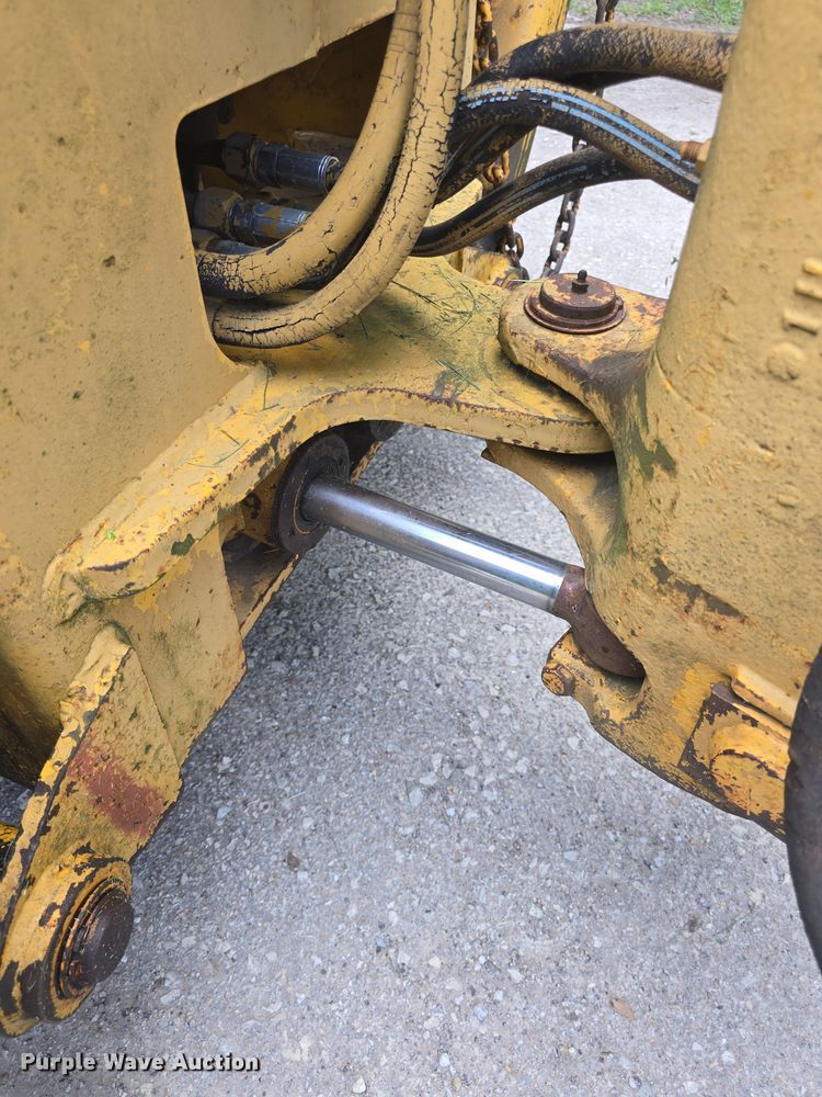 image for item EF3564 1974 Case 480B Construction King backhoe