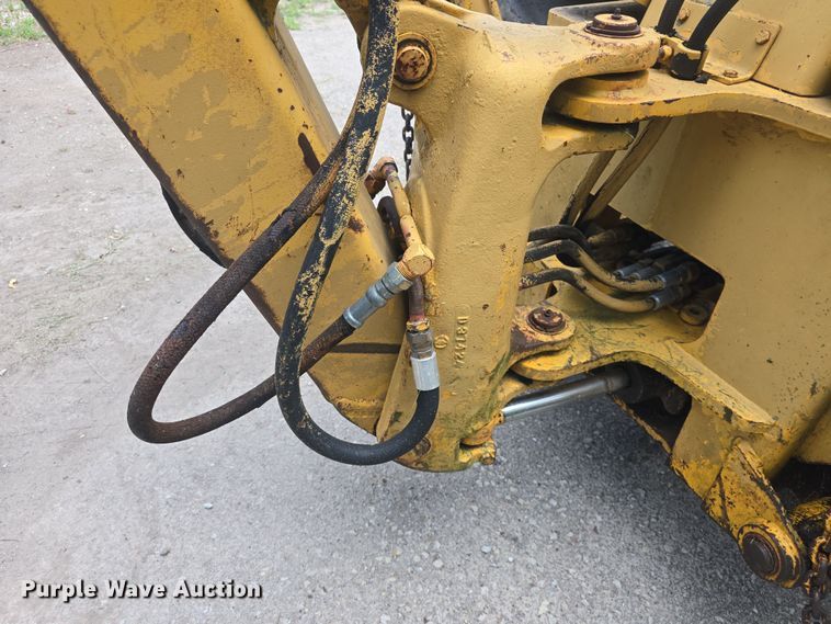 image for item EF3564 1974 Case 480B Construction King backhoe