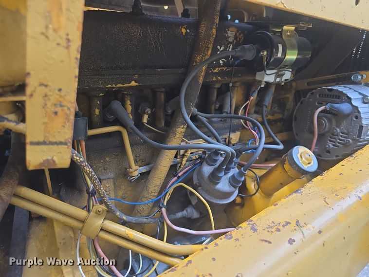 image for item EF3564 1974 Case 480B Construction King backhoe