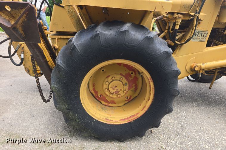 image for item EF3564 1974 Case 480B Construction King backhoe