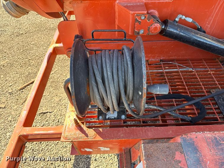 image for item EG2589 2010 Ditch Witch FX60 vacuum excavator
