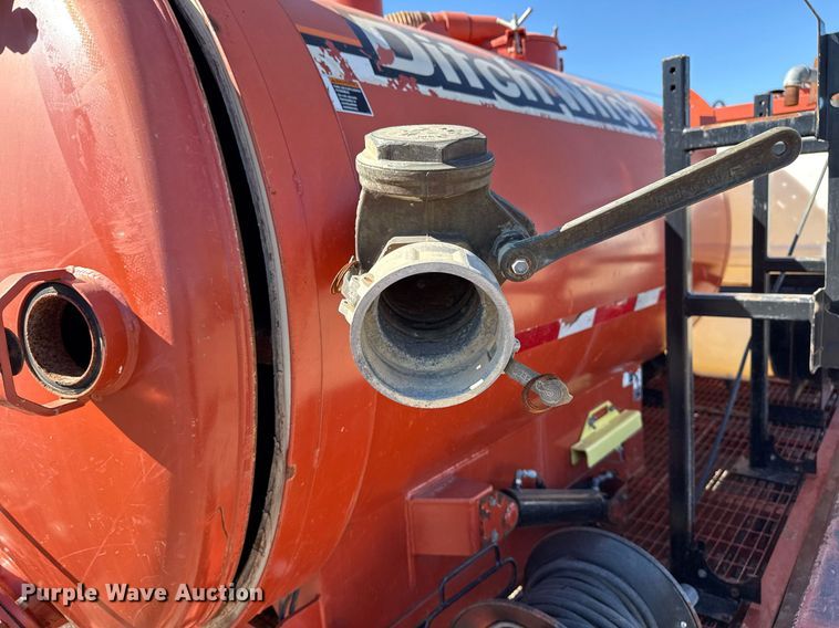 image for item EG2589 2010 Ditch Witch FX60 vacuum excavator