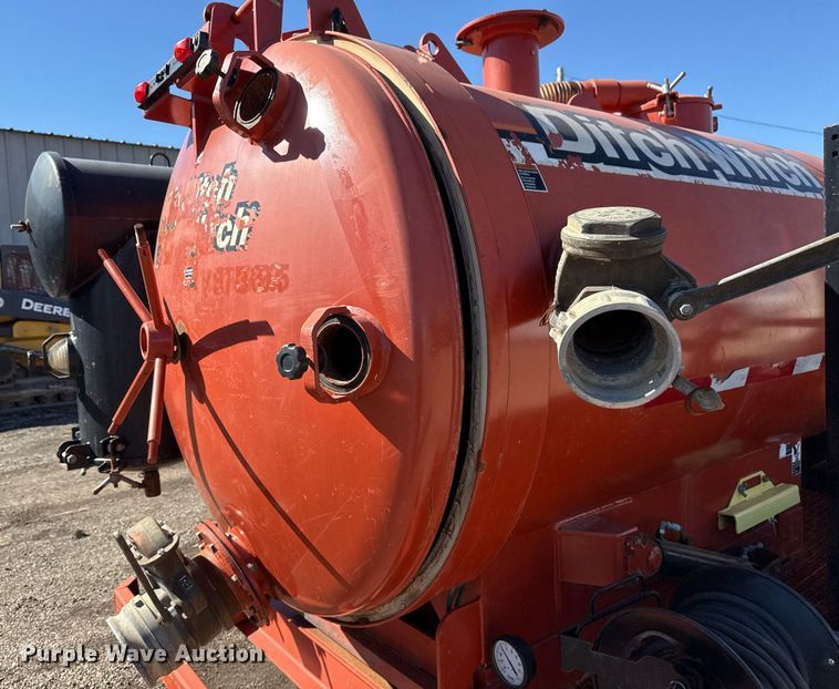 image for item EG2589 2010 Ditch Witch FX60 vacuum excavator