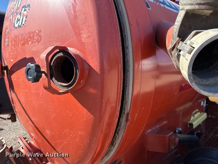 image for item EG2589 2010 Ditch Witch FX60 vacuum excavator