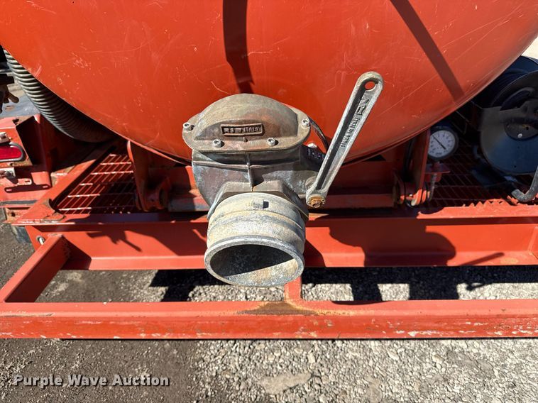 image for item EG2589 2010 Ditch Witch FX60 vacuum excavator