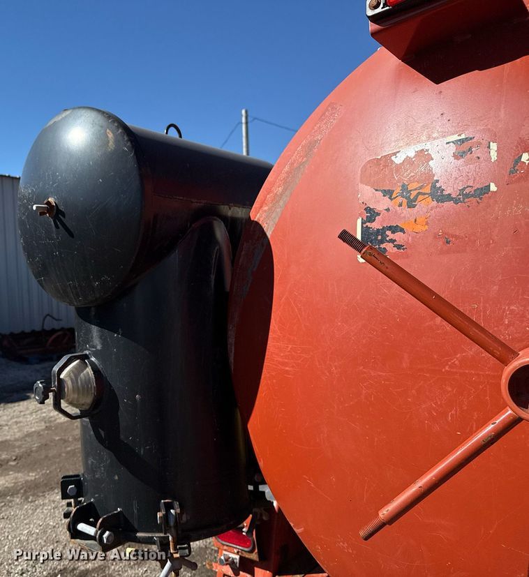 image for item EG2589 2010 Ditch Witch FX60 vacuum excavator