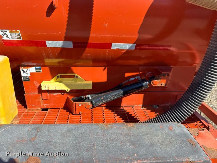 image for item EG2589 2010 Ditch Witch FX60 vacuum excavator