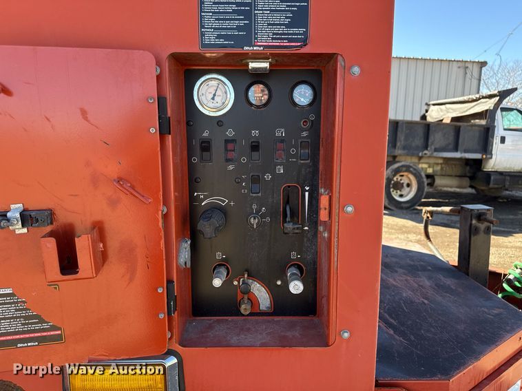 image for item EG2589 2010 Ditch Witch FX60 vacuum excavator