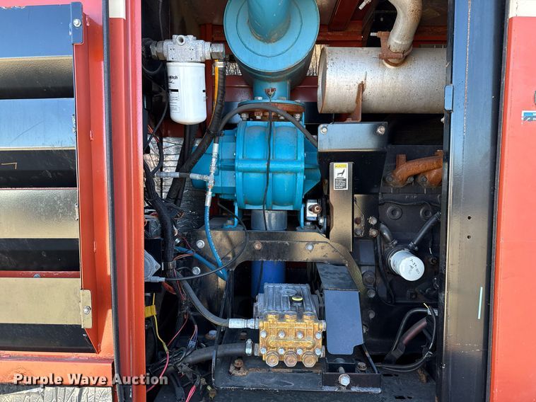 image for item EG2589 2010 Ditch Witch FX60 vacuum excavator