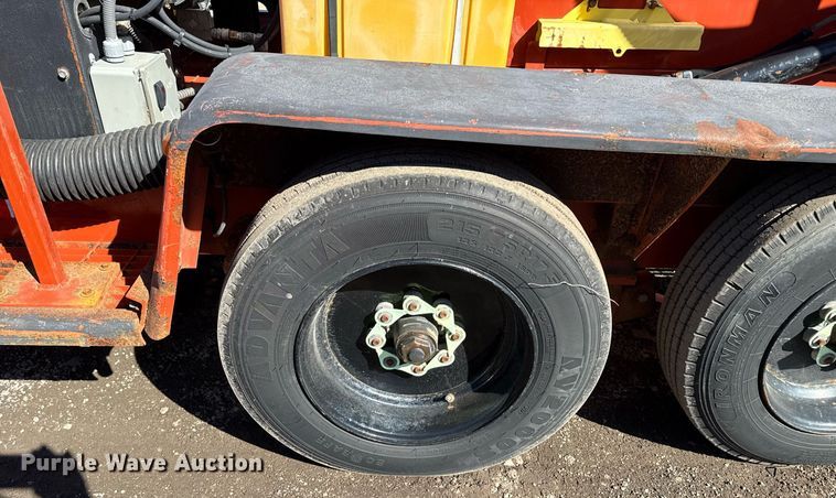 image for item EG2589 2010 Ditch Witch FX60 vacuum excavator