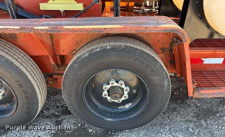 image for item EG2589 2010 Ditch Witch FX60 vacuum excavator