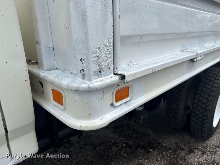 image for item EG5829 1993 Ford F700 dump flatbed truck