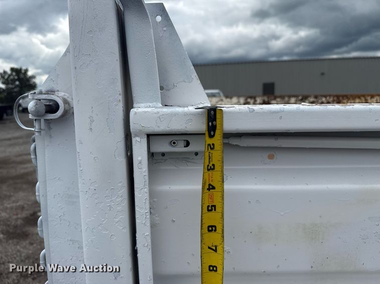 image for item EG5829 1993 Ford F700 dump flatbed truck